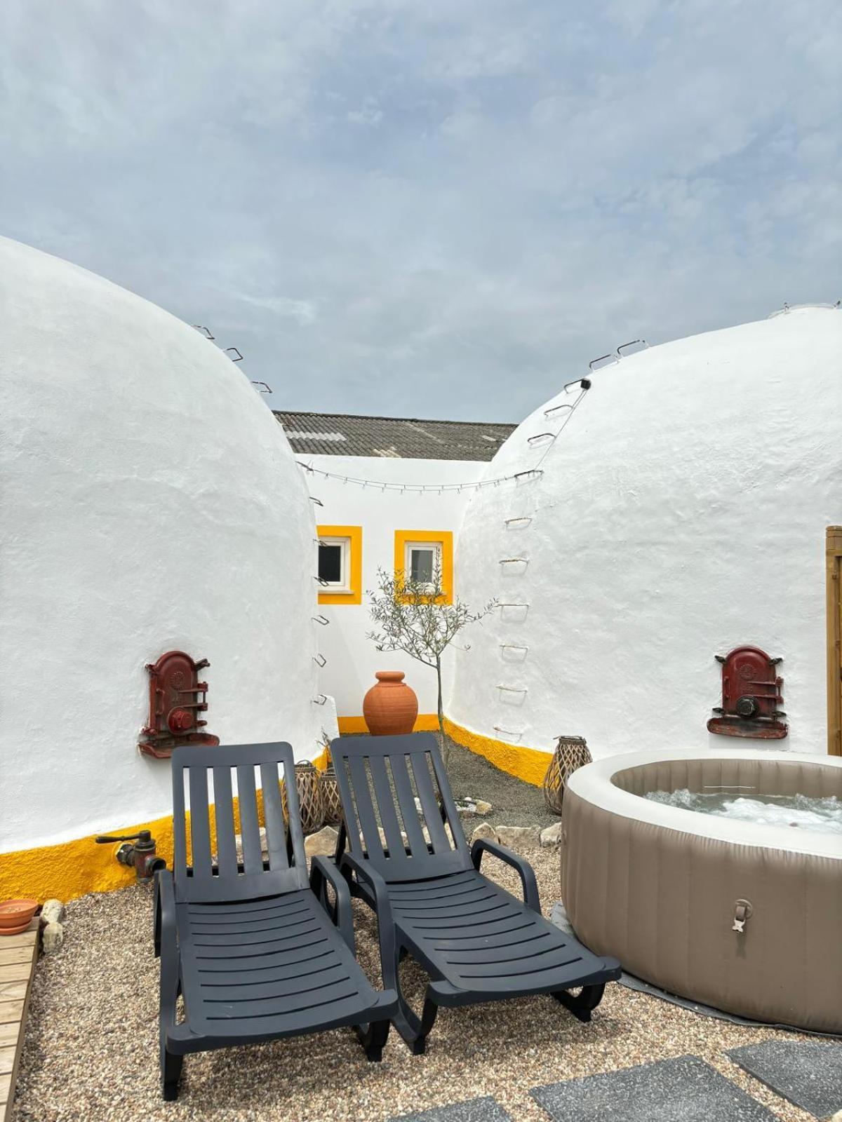 Hotel Casinhas Dos Valados Atouguia Da Baleia Exterior foto